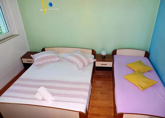 Apartamento Roza Baška Voda