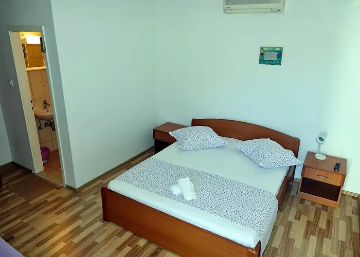 Apartamento Roza Baška Voda