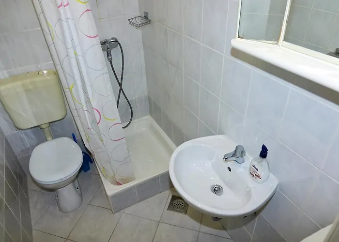 Apartamento Roza Baška Voda