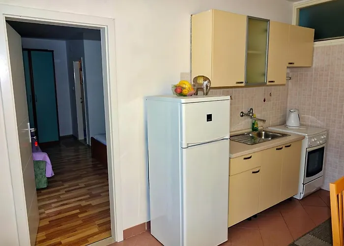 Apartamento Roza Baška Voda