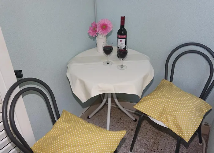 Apartamento Roza Baška Voda