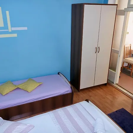Roza Апартаменты *