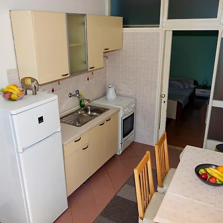 Roza Apartament Baška Voda
