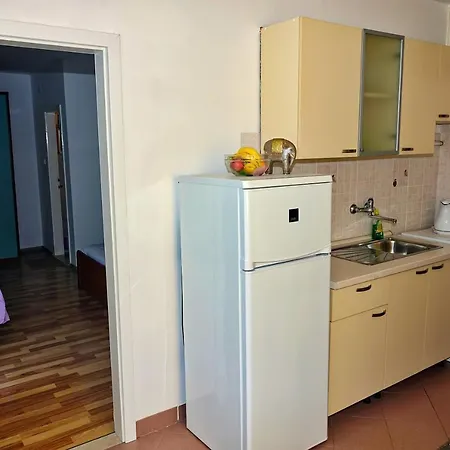 Apartament Roza Baška Voda