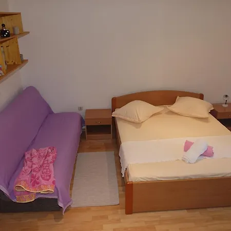 Roza Baška Voda