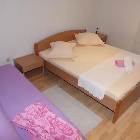 Roza Baška Voda